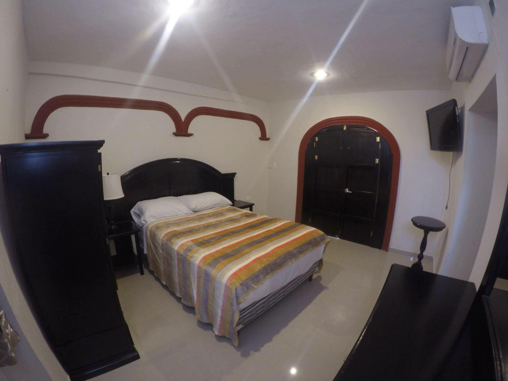 Hotel Quinta Marciala Mx バリャドリッド エクステリア 写真