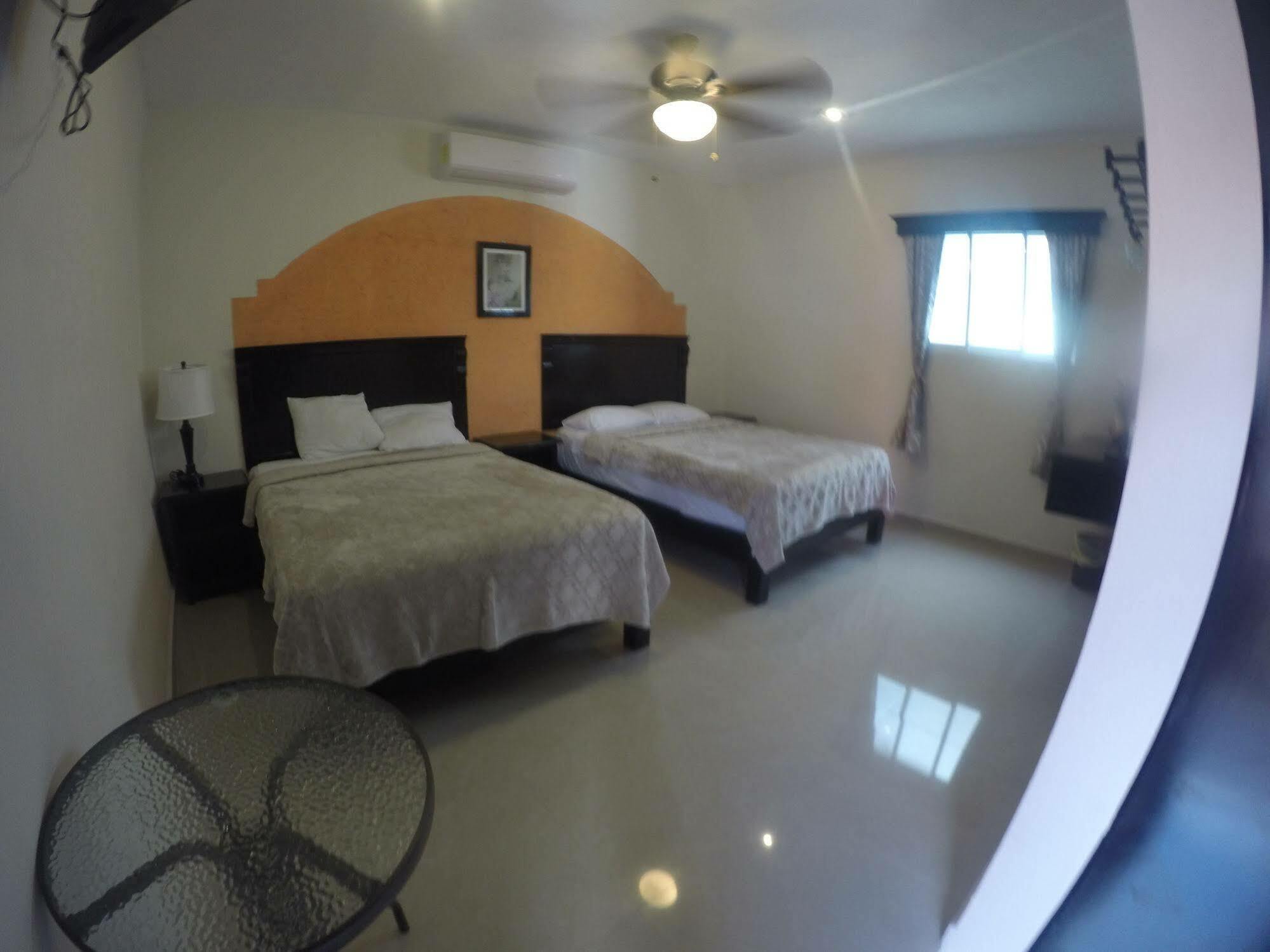 Hotel Quinta Marciala Mx バリャドリッド エクステリア 写真